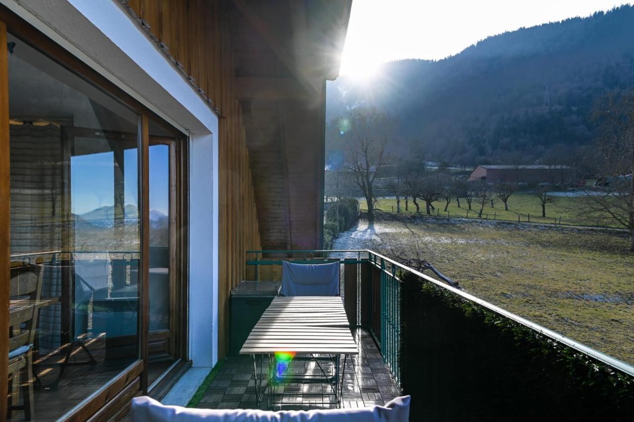 The Green Fee Close To The Golf Course And 5 Minutes From The Lake Giez Exterior foto