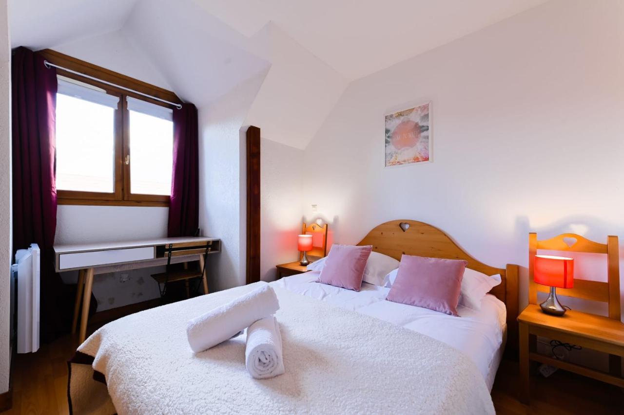 The Green Fee Close To The Golf Course And 5 Minutes From The Lake Giez Exterior foto