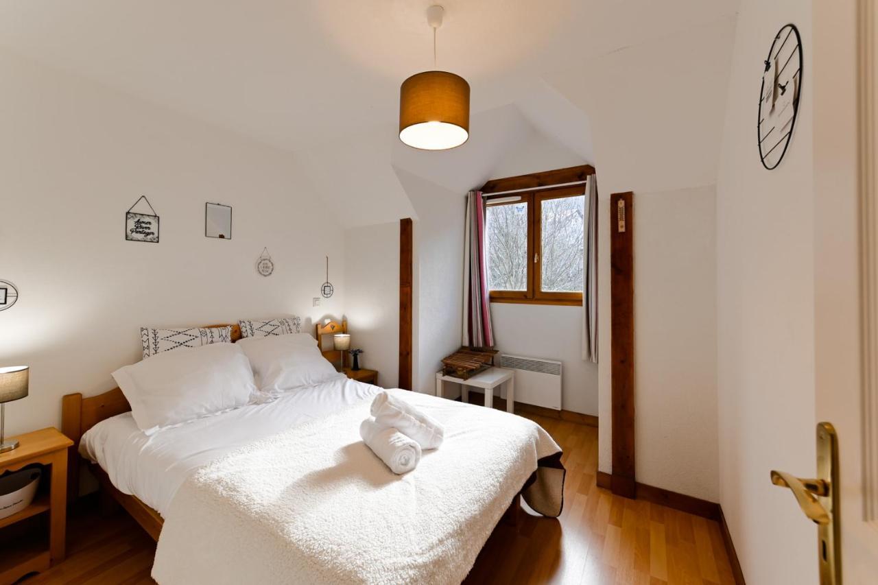 The Green Fee Close To The Golf Course And 5 Minutes From The Lake Giez Exterior foto