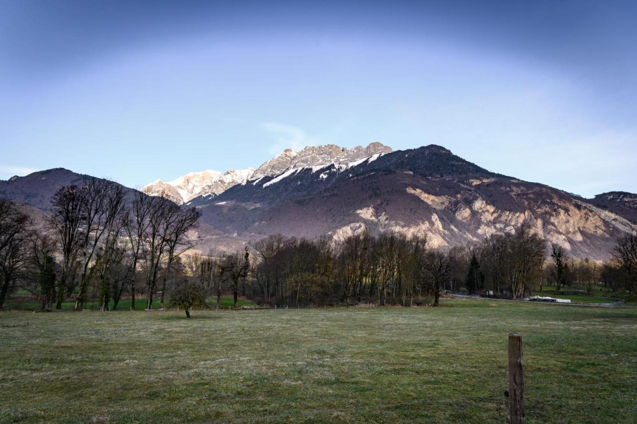 The Green Fee Close To The Golf Course And 5 Minutes From The Lake Giez Exterior foto